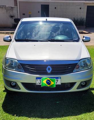 RENAULT LOGAN 1.0 EXPRESSION 16V FLEX 4P MANUAL RENAULT LOGAN 1.0 EXPRESSION 16V FLEX 4P MANUAL